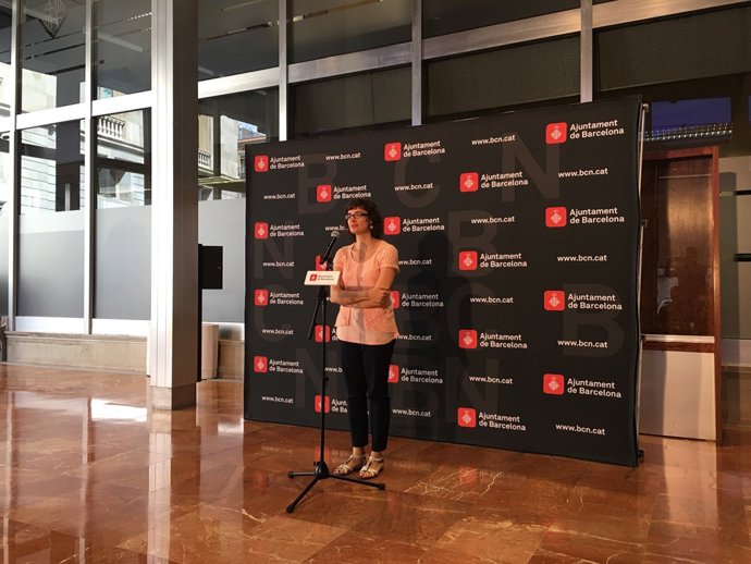La presidenta de TMB i regidor de Mobilitat, Mercedes Vidal