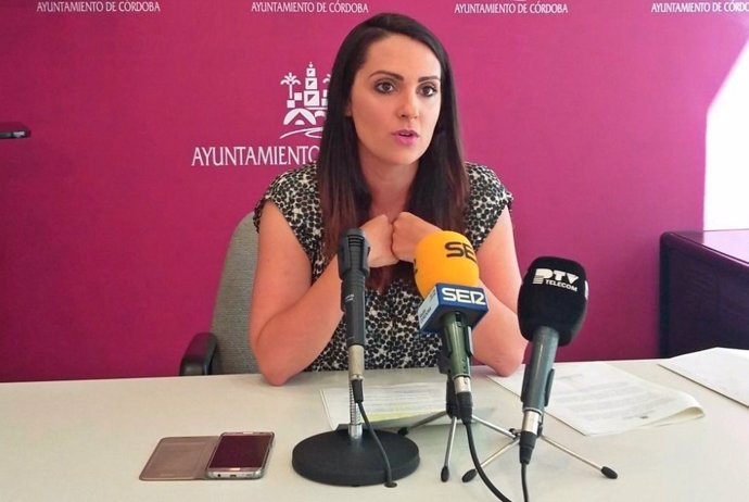 La portavoz del PSOE en el Ayuntamiento de Córdoba, Carmen González