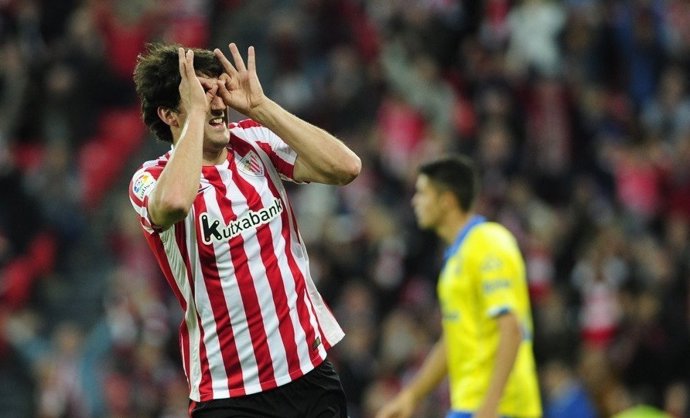 Mikel San José celebra un gol con el Athletic