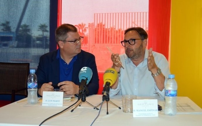 Empresarios turísticos en la rueda de prensa