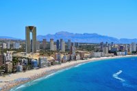 Hoteles del litoral prevén una ocupación del 83% en julio y se llegará al 91% en Benidorm