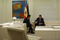 Rajoy y Sánchez tienen una coincidencia sustancial" ante el desafío secesionista y acuerdan un contacto permanente