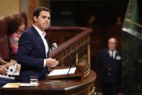 Rivera avisa: si imputan a un miembro del Gobierno o al presidente y no se va, se agotaría la Legislatura y el pacto