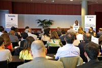 Núria Marín defiende la biomedicina como uno de los ejes para el desarrollo de L'Hospitalet