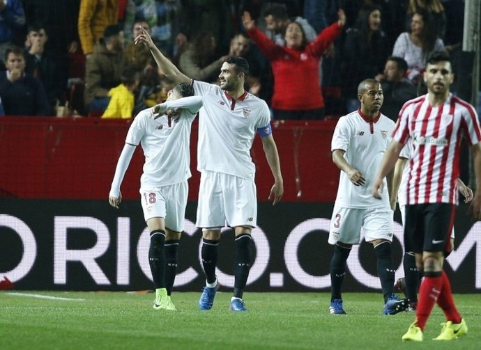 Vicente Iborra, del Sevilla, en el partido ante el Athletic Club