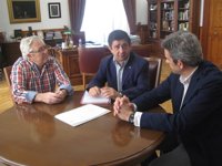 Reyes aborda con la Federación de Caza los principales asuntos de interés para el sector