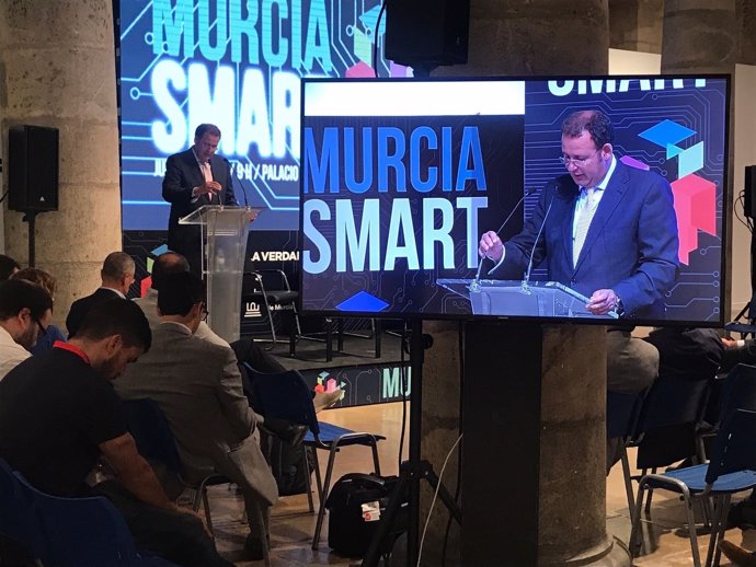 El Palacio Almudí acoge el I encuentro 'Murcia Smart'