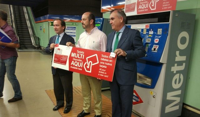 Rollán en la presentación de la nueva tarjeta "Multi"