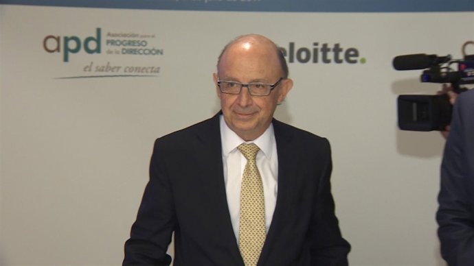 Montoro relaxarà l'objectiu de dèficit de les CCAA