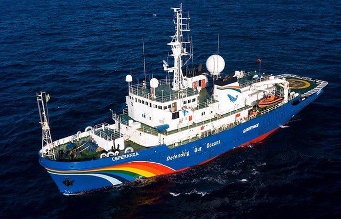 El buque 'Esperanza' de Greenpeace
