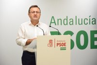 PSOE a Moreno: "Que aclare si está de palmero de Rajoy o con Andalucía" en objetivo de déficit y financiación autonómica