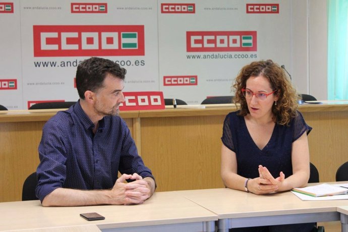 El líder de IULV-CA, Antonio Maíllo, y de CCOO-A, Noelia López