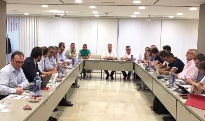 Primera reunión de la estiba tras el fin del conflicto