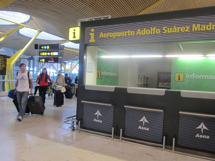 Puesto de Información en Madrid-Barajas