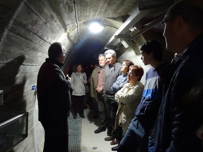 Visita a las galerías interiores de la presa de El Grado