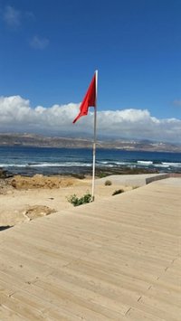 El Ayuntamiento de Las Palmas de Gran Canaria cierra al baño El Confital por un aumento de enterococos