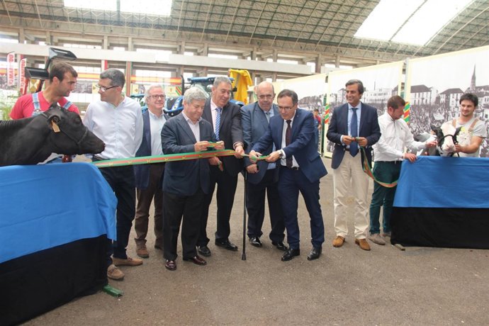 Inauguración del 'Fin de semana de la leche'