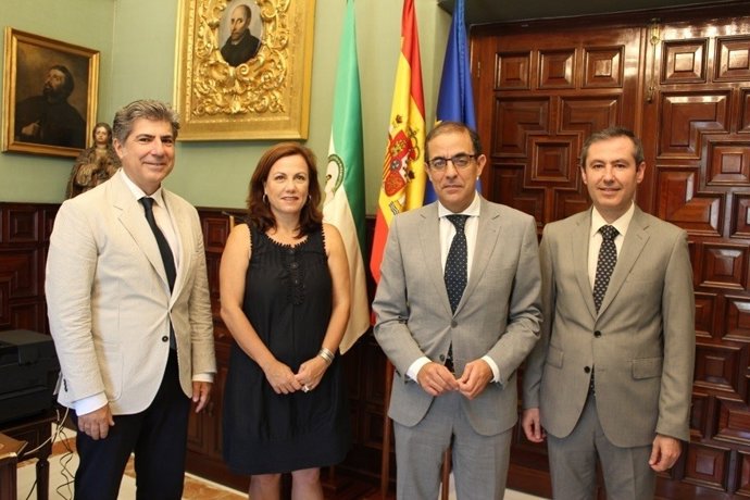 La US y el colegio de Arquitectos empiezan una etapa de colaboración