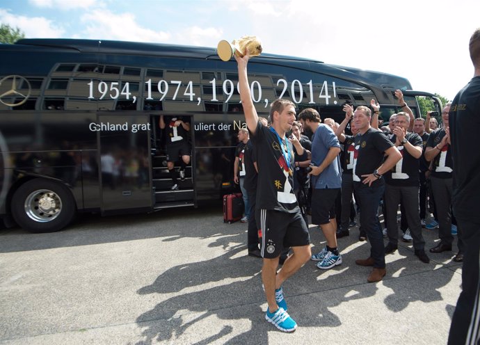  Philipp Lahm Celebra La Copa Del Mundo
