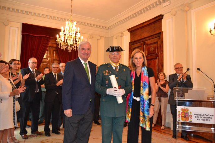 Vicente Reig es condecorado con la Encomienda de la Orden de Isabel la Católica