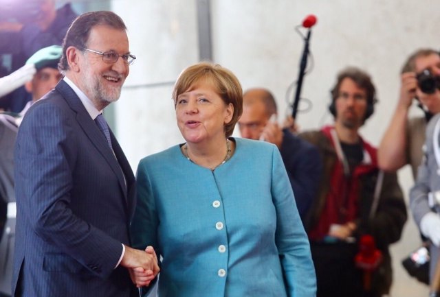 Rajoy y Merkel en la Cumbre europea preparatoria del G20 en Berlín