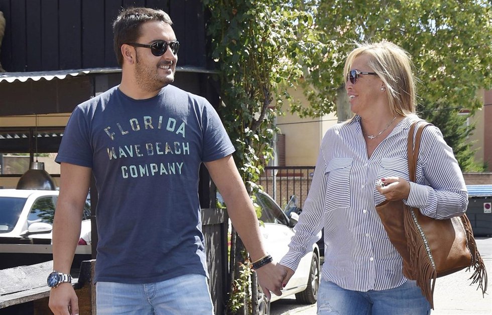 BELÉN ESTEBAN Y MIGUEL MARTOS