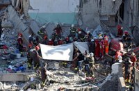 La Policía de Nápoles confirma ocho muertos por el colapso del edificio en Torre Annunziata