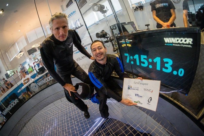 Steff Millet y Manu Sarrazin túnel viento Empuriabrava