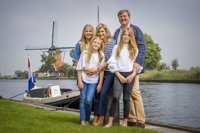 Máxima y Guillermo de Holanda dan el pistoletazo de salida a sus vacaciones de verano