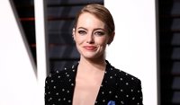 Emma Stone: "Hay actores que se bajan el sueldo para que cobremos lo mismo"
