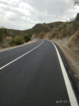 Las obras han dejado en buenas condiciones la carretera AL-6107.