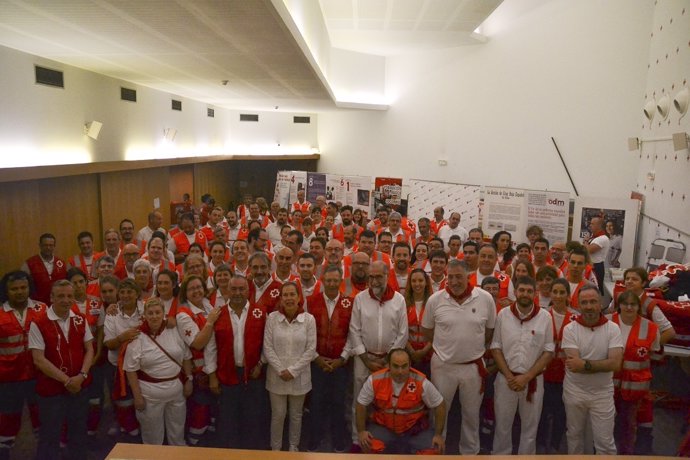 Presidente De Cruz Roja Española Visita El Dispositivo De Sf17 Cruz Roja Navarra