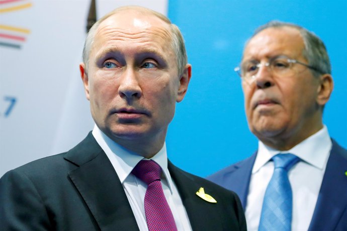 El presidente ruso, Vladimir Putin, y su ministro de Exteriores, Sergei Lavrov