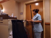 Podemos defiende el jueves en el Parlamento medidas para mejorar la condiciones de trabajo de las camareras de piso