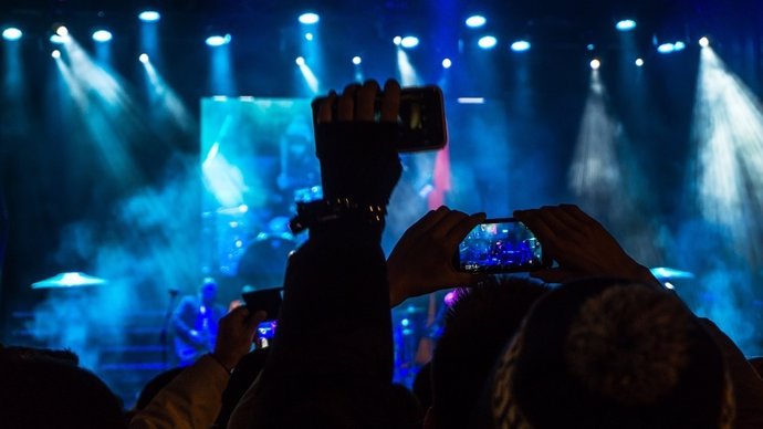 Smartphone móvil festival música apps aplicaciones