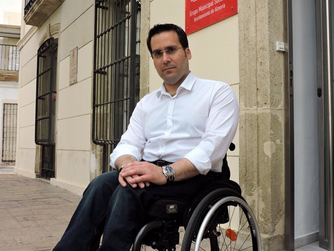 El concejal del PSOE en el Ayuntamiento de Almería Pedro Díaz