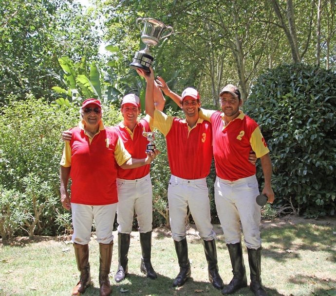 Doctor A triunfa en el Memorial Enrique Zobel en el Santa María Polo Club