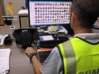 Detenido un joven en Badajoz por suplantar la identidad de una menor para conseguir fotos íntimas de una amiga