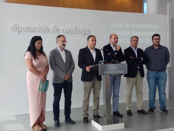 Bendodo con los cinco portavoces de Diputación: Málaga Ahora Cs PSOE IU PP PIFS 