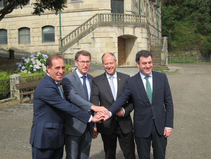 Feijóo, Salustiano Mato y los conselleiros de Facenda y Educación en Vigo