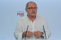 PSOE-A censura el "pitorreo y cachondeo" de Montoro con el déficit y reprocha a PP-A que "no defienda" a Andalucía