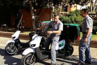 La UMA adquiere tres ciclomotores eléctricos para los desplazamientos de su personal de mantenimiento