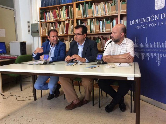La Diputación Provincial apoya la Feria del Libro de Cuevas del Almanzora.