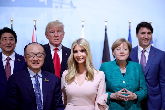 Ivanka Trump junto a otros líderes en el G20