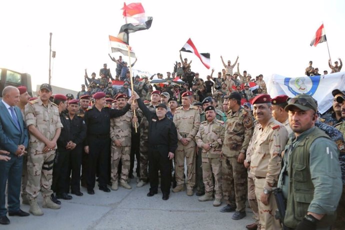 Al Abadi celebra la victoria en Mosul