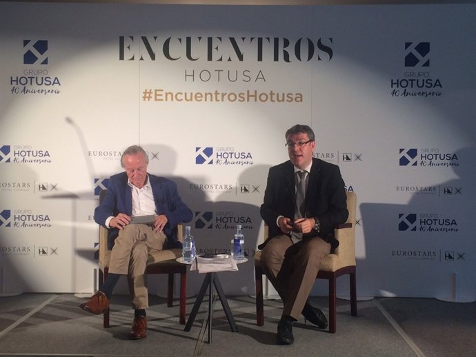 Josep Piqué i Álvaro Nadal, en les trobades Hotusa