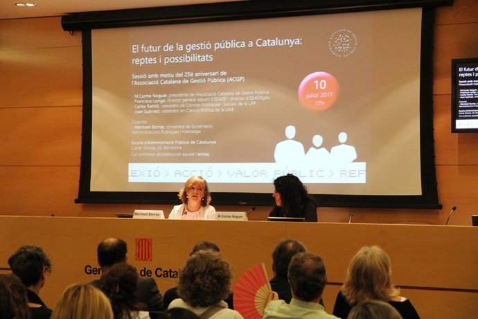 L'consellera Meritxell Borràs i Mari Carme Noguer