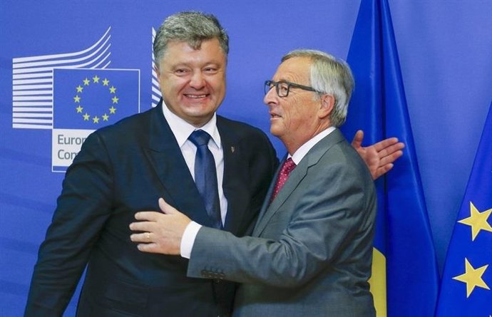 Petro Poroshenko, el presidente de Ucrania  y Jean-Claude Juncker