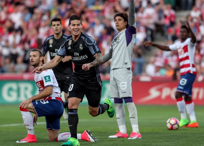 James celebra un gol ante el Granada