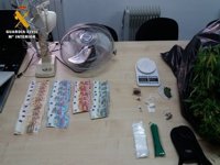 Desmantelado un punto de venta de drogas en Caspe y detenidas siete personas